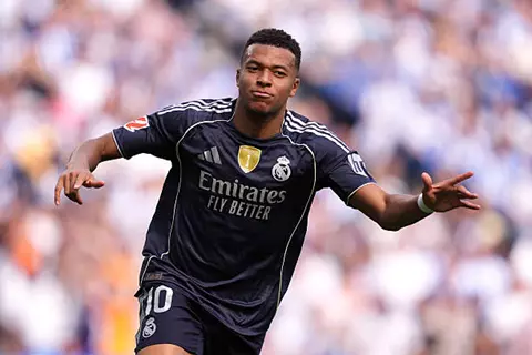 دقيقة بدقيقة.. ريال سوسيداد 0-1 ريال مدريد.. بطاقة حمراء